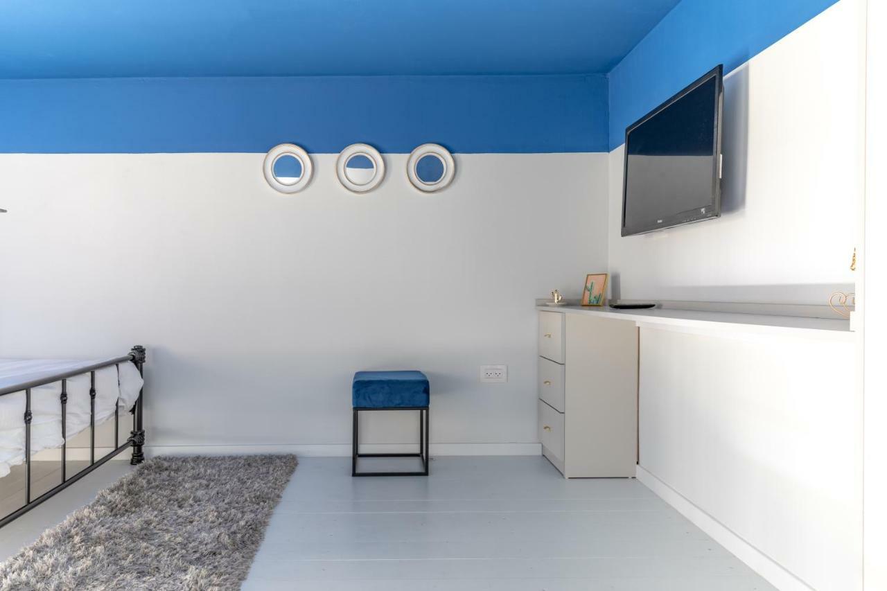 Dreamy Loft Apt. 2min Walk To The Beach+netflix Apartment